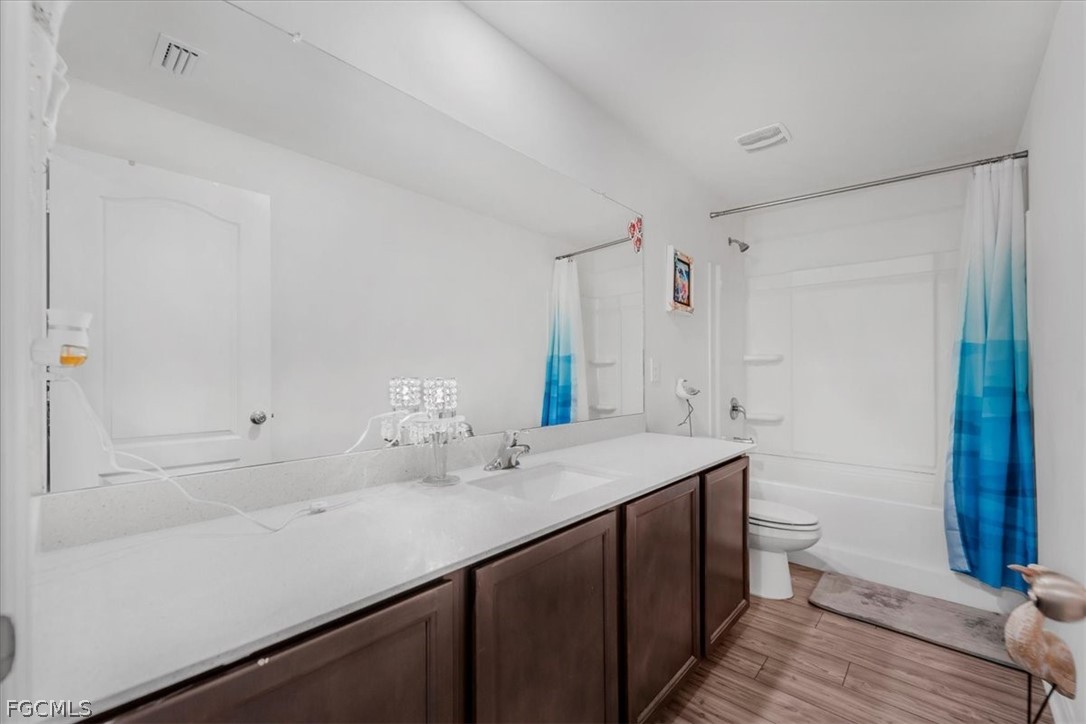 828 Youngreen Dr Property Photo 23