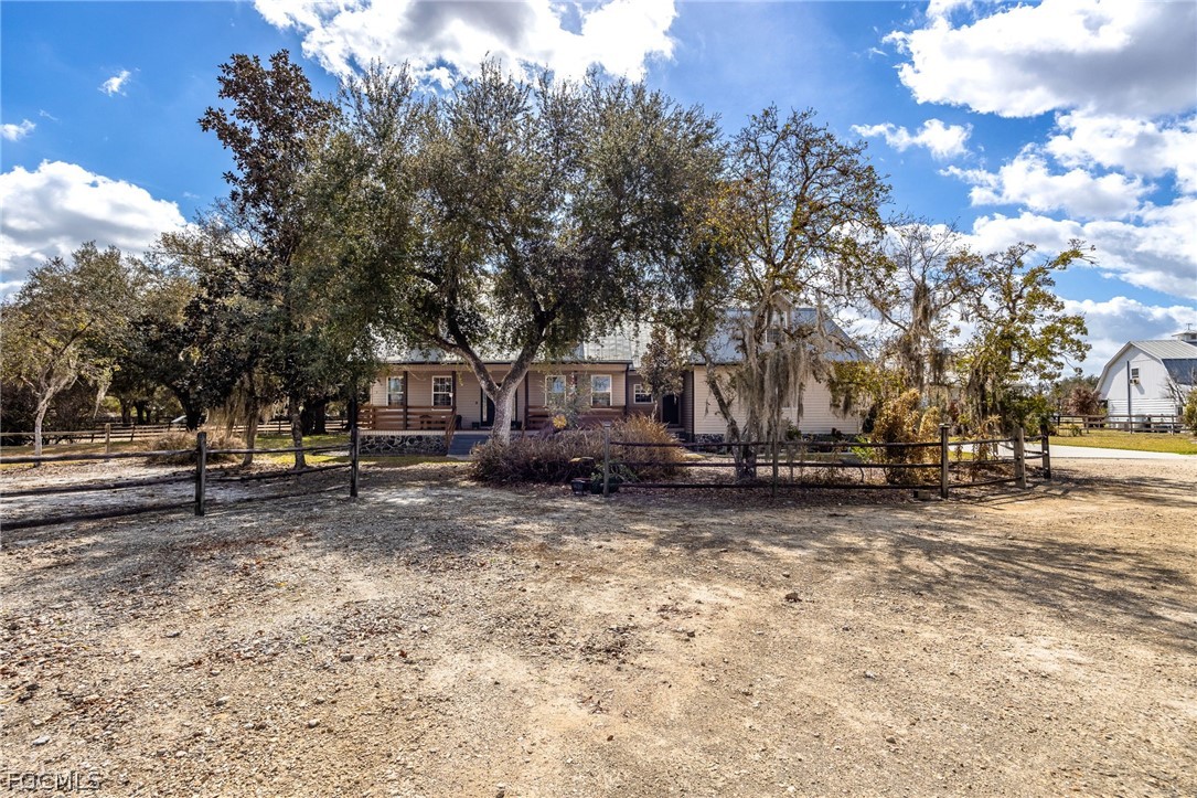 22800 N River Rd Property Photo 2