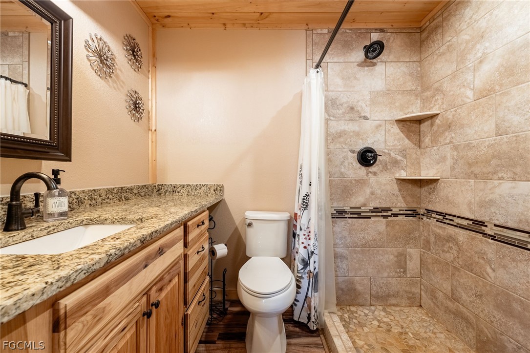 22800 N River Rd Property Photo 42