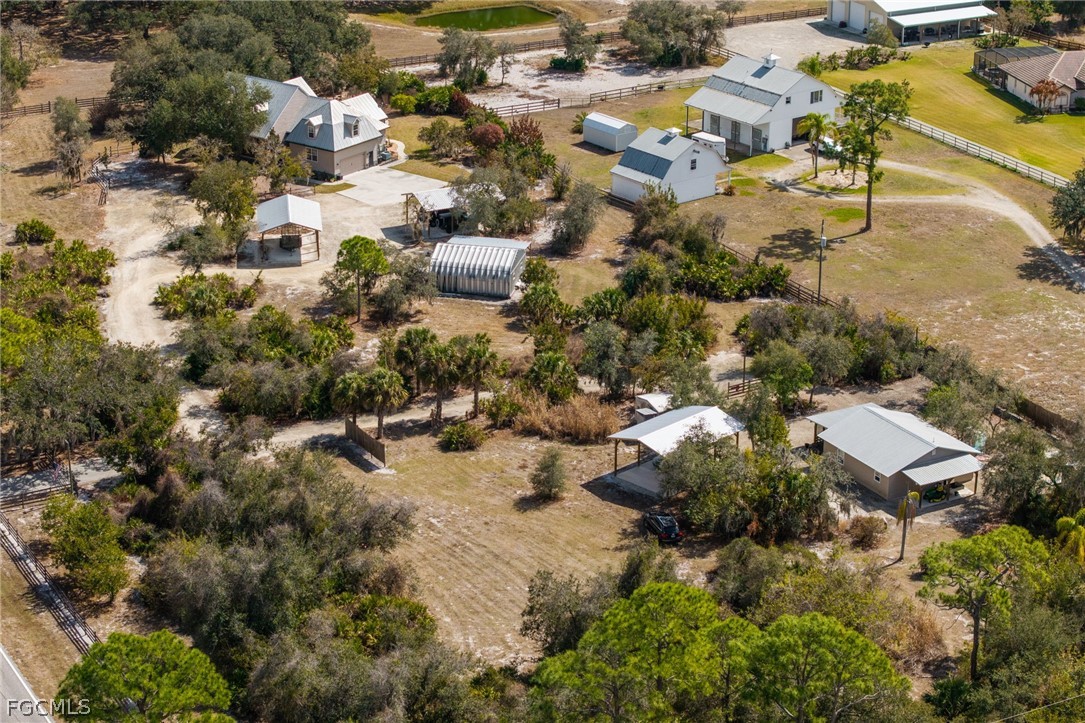22800 N River Rd Property Photo 47