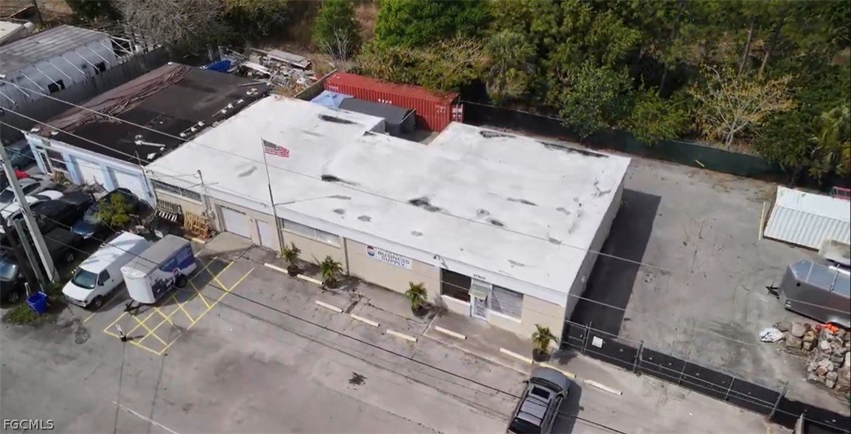 27900 Industrial St Property Photo 4