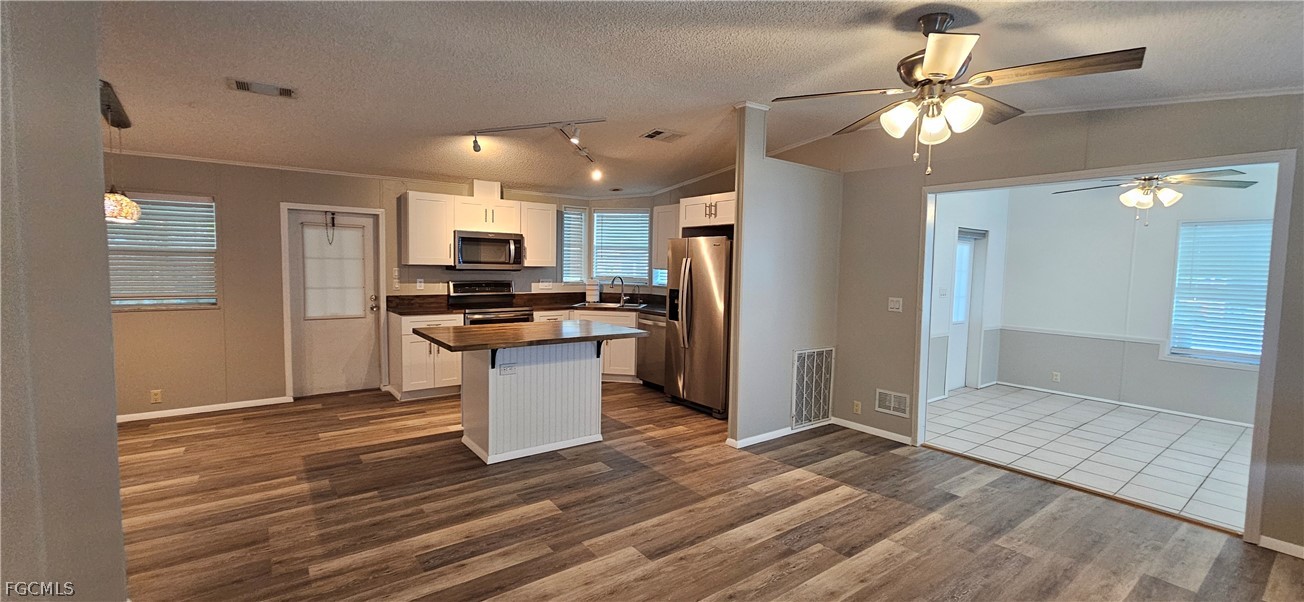 8410 Wagon Wheel Cir Property Photo 7