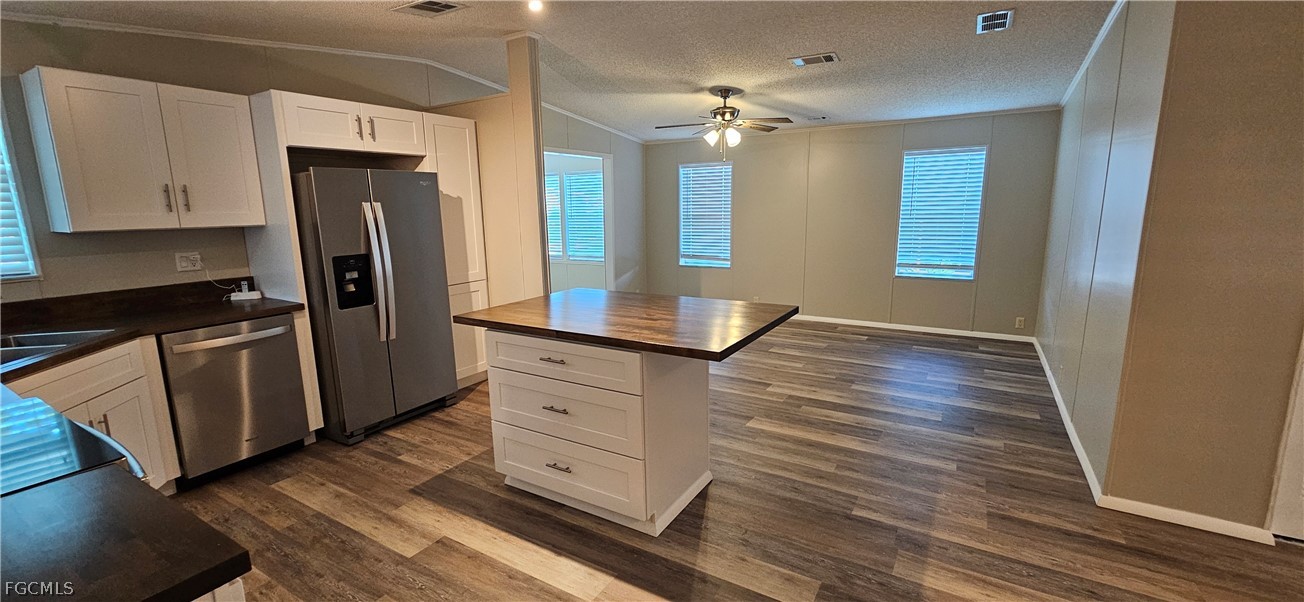 8410 Wagon Wheel Cir Property Photo 9