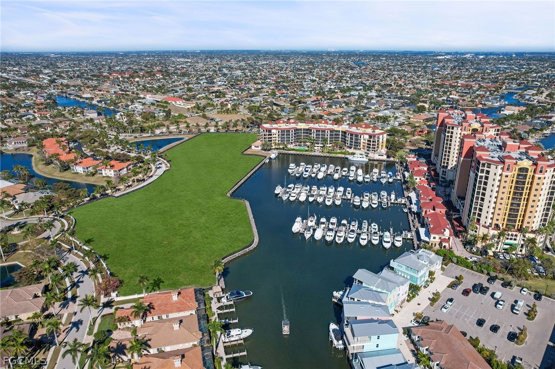 5803 Overseas Way Property Photo 6