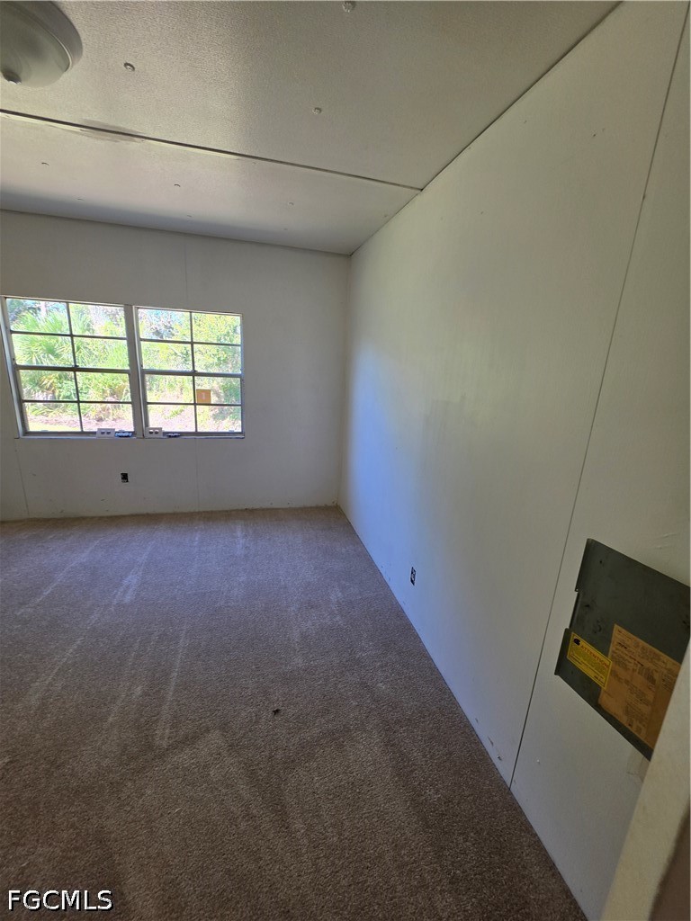 339 Shrub Ln S Property Photo 11