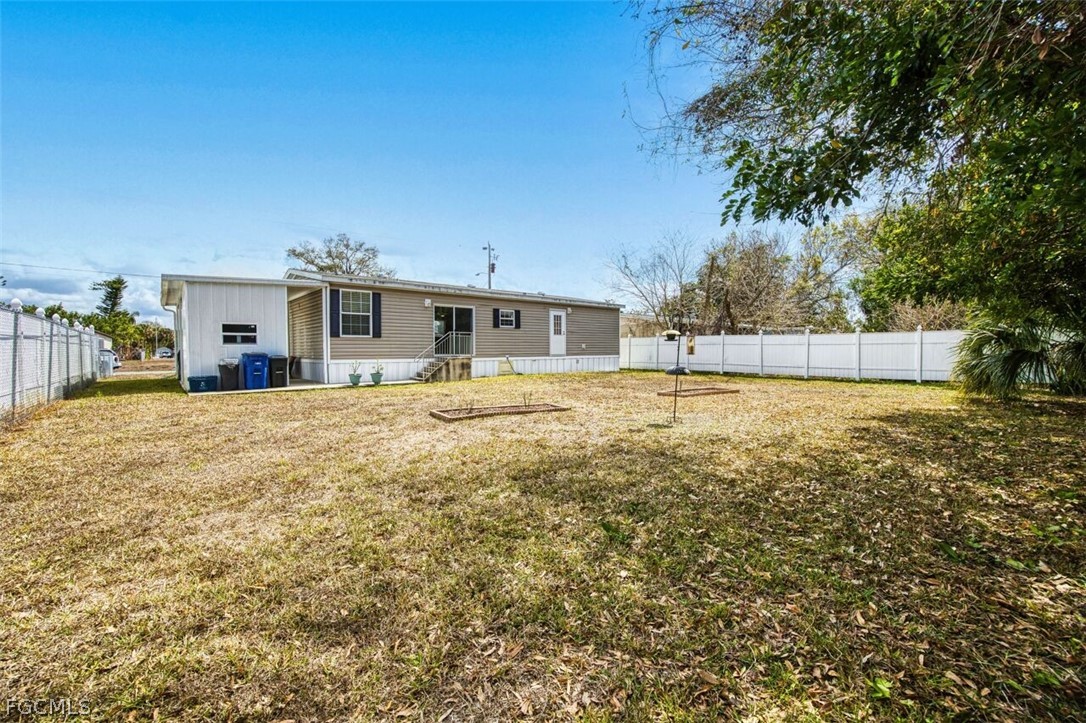 7638 Peyraud Dr Property Photo 32