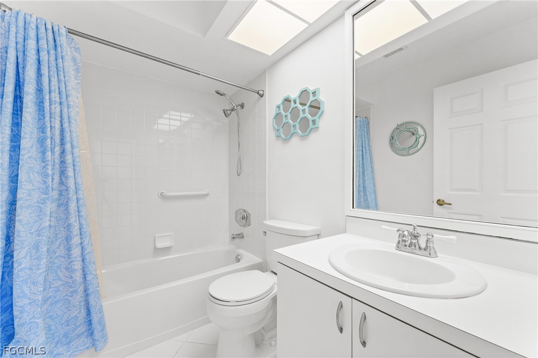 12739 Devonshire Lakes Cir Property Photo 18