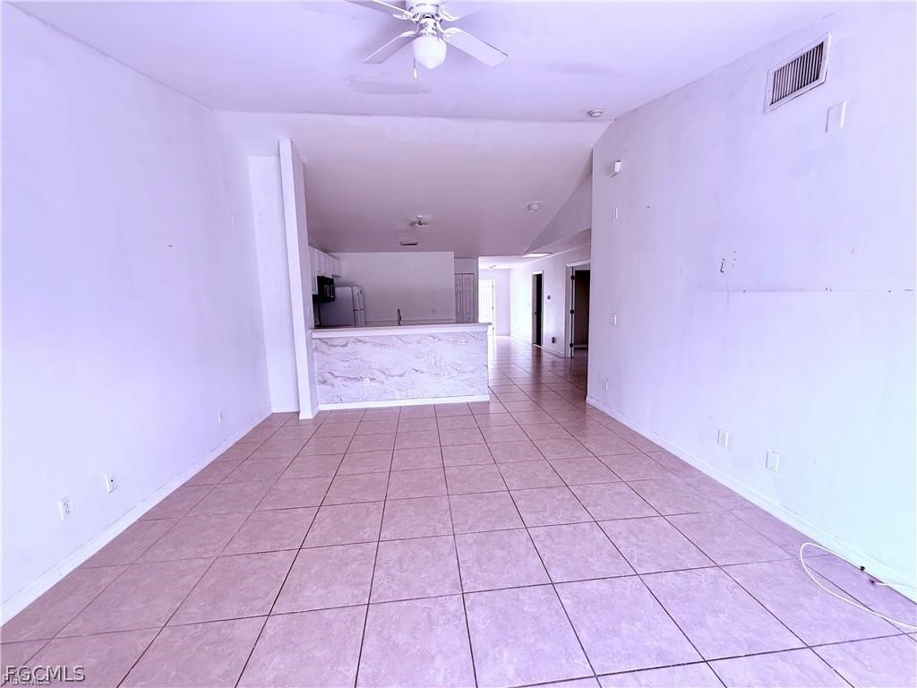 1221 E 12th St Property Photo 8