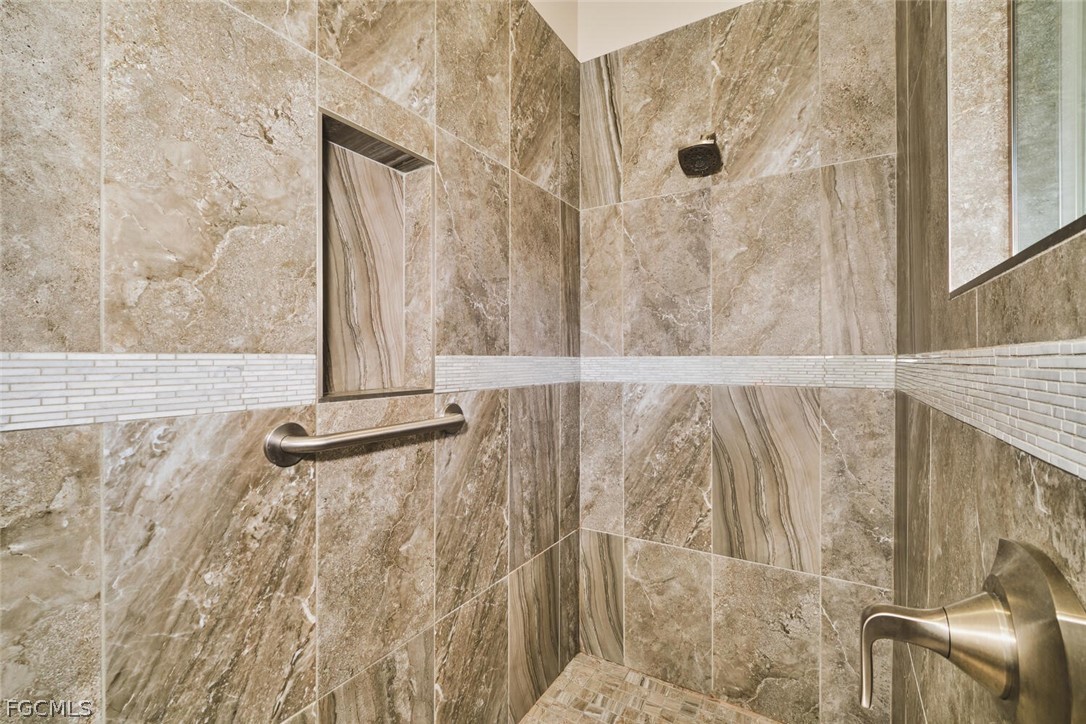 16412 Willowcrest Way Property Photo 39