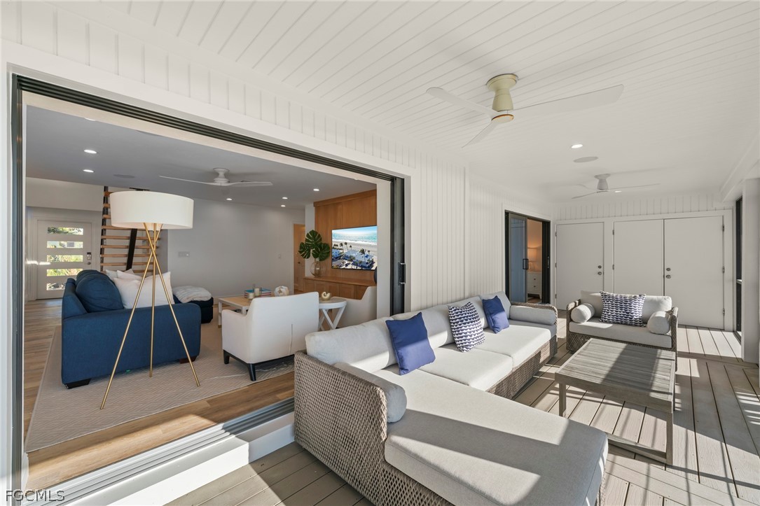 19 Beach Homes Property Photo 21