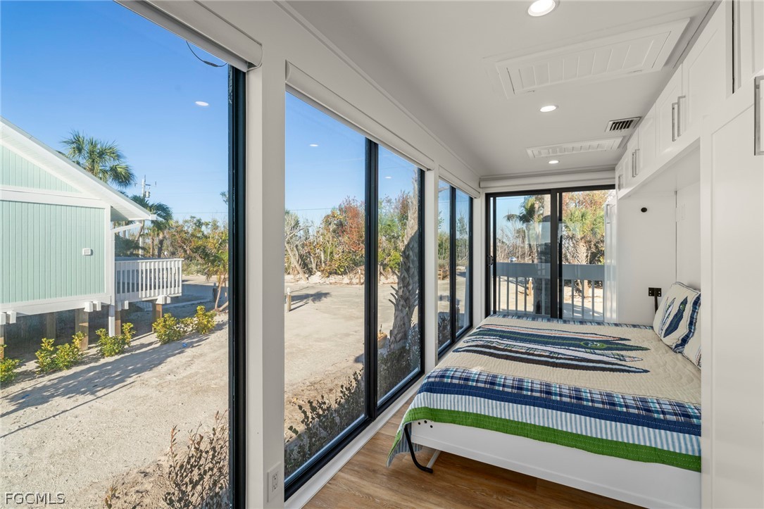 19 Beach Homes Property Photo 35