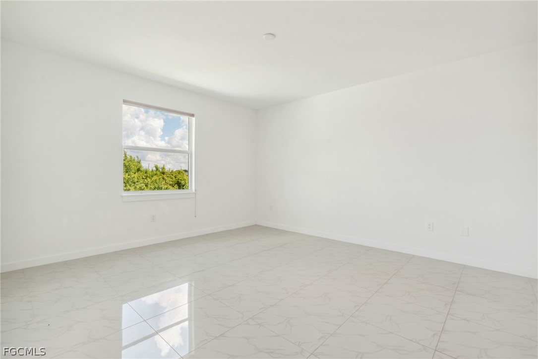 2725 Sw Embers Ter Property Photo 16