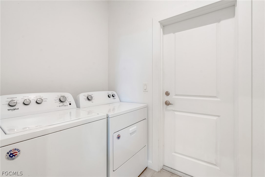 2725 Sw Embers Ter Property Photo 23