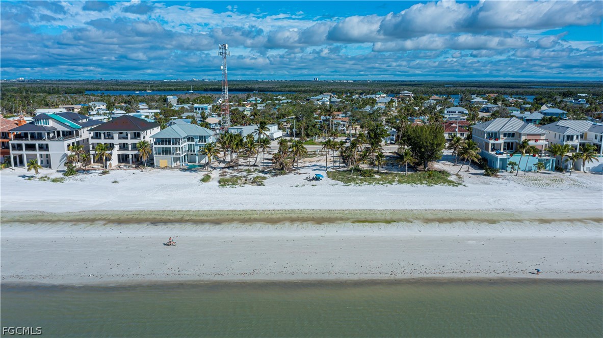 3250 Estero Blvd Property Photo 26