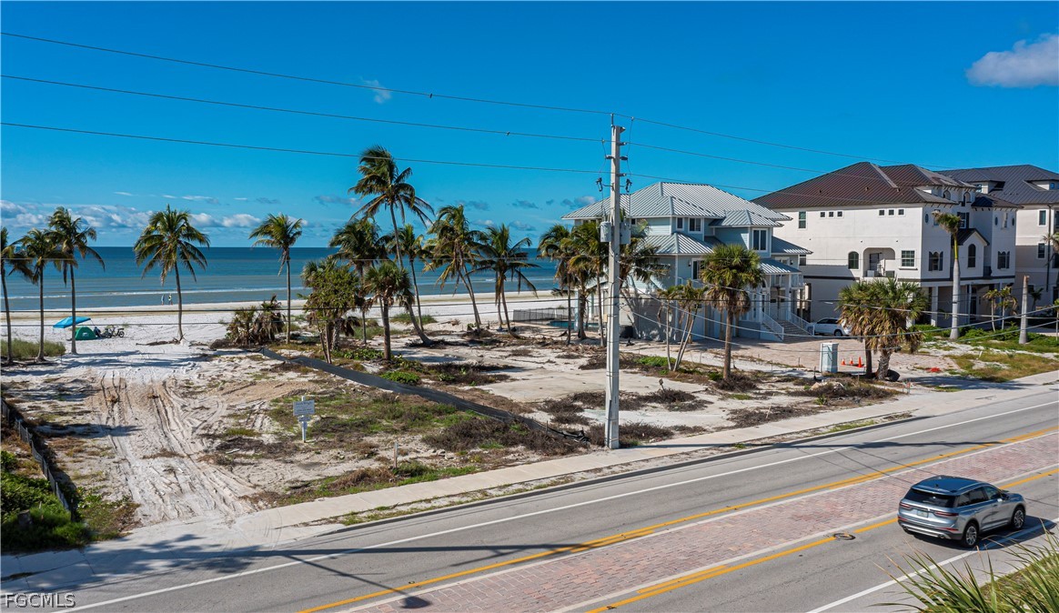 3250 Estero Blvd Property Photo 27
