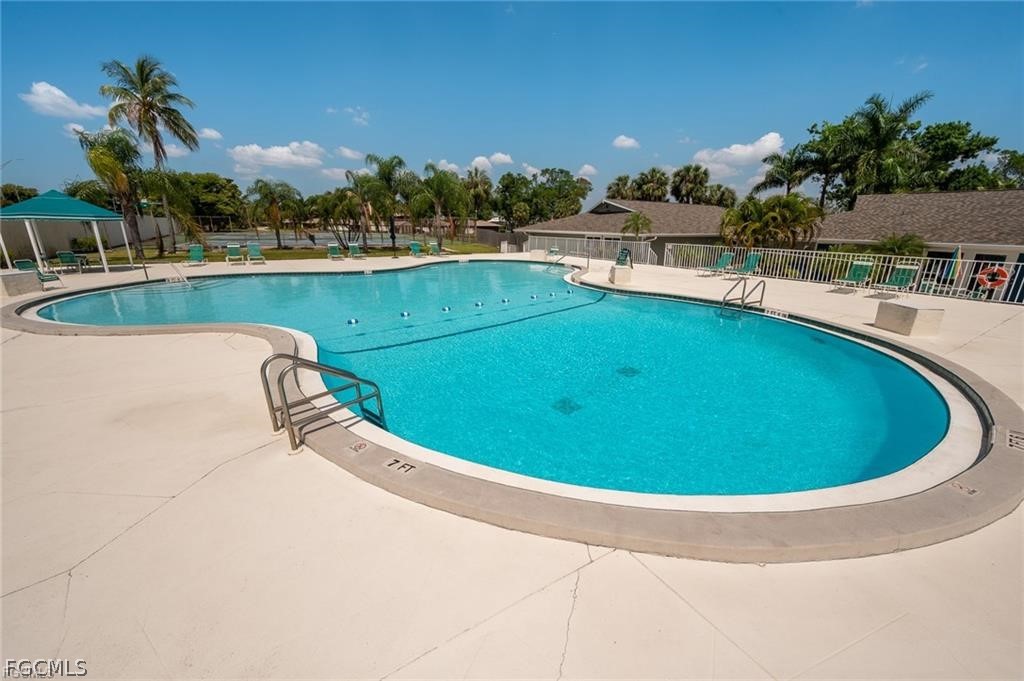 4280 Island Cir C Property Photo 1