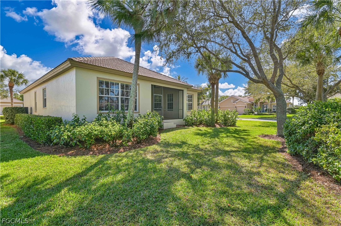 5582 Whispering Willow Way Property Photo 3