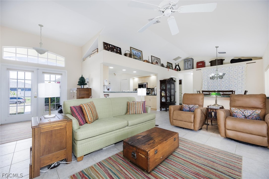 1630 Sw 9th Pl Property Photo 4