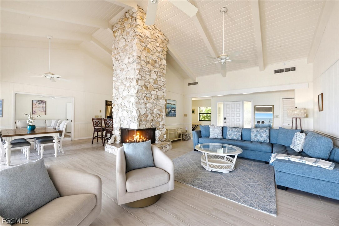 15153 Captiva Dr Property Photo 7
