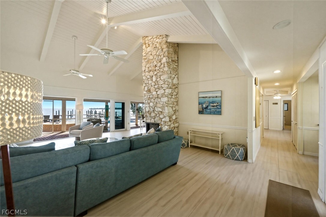 15153 Captiva Dr Property Photo 10