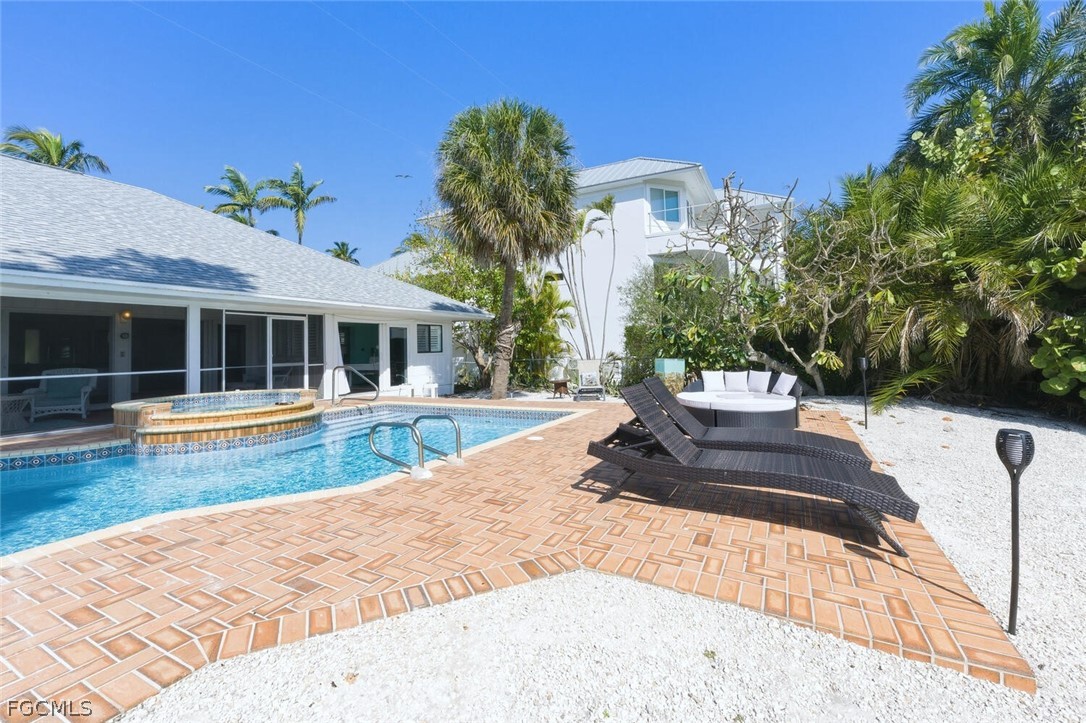 15153 Captiva Dr Property Photo 34