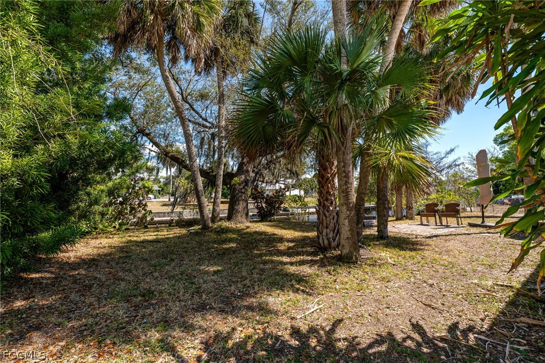 1006 April Ln Property Photo 28