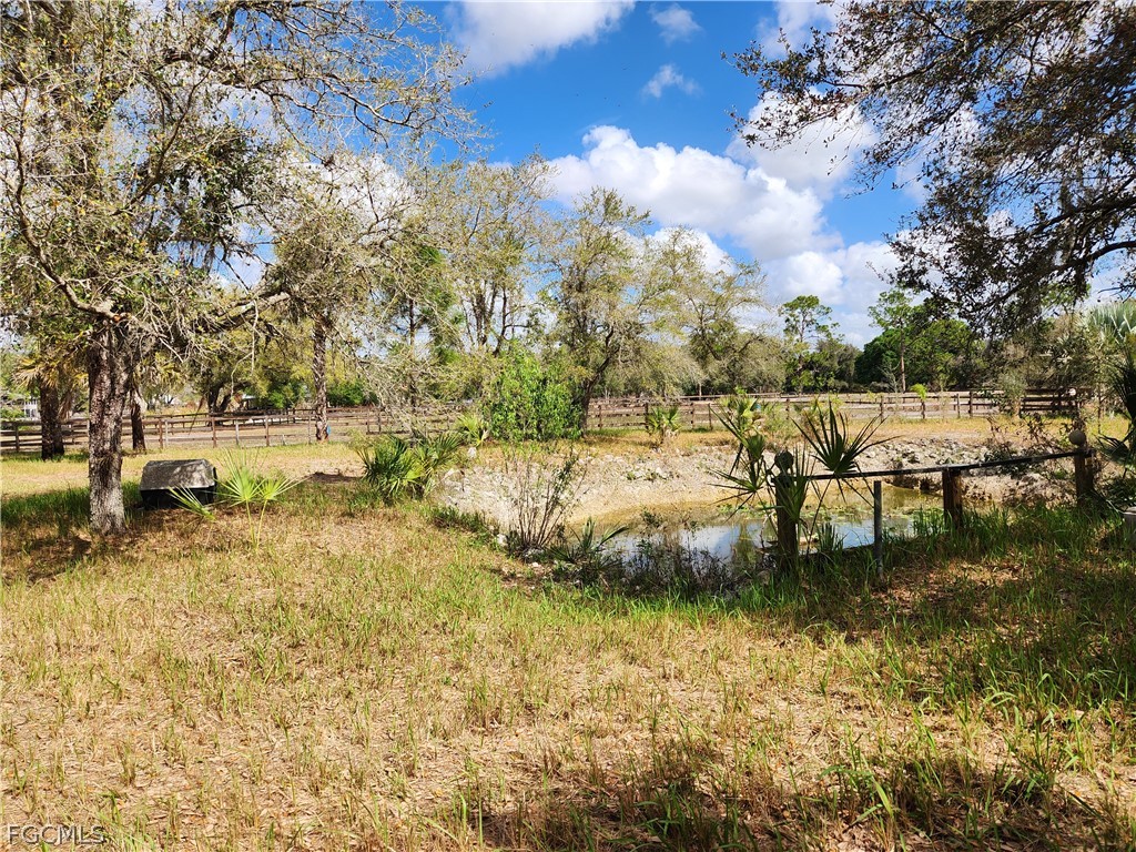 1975 Phillips Rd Property Photo 3
