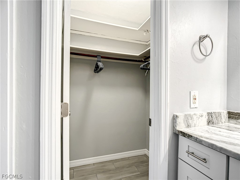 4928/5000 Sw 16th Pl Property Photo 32