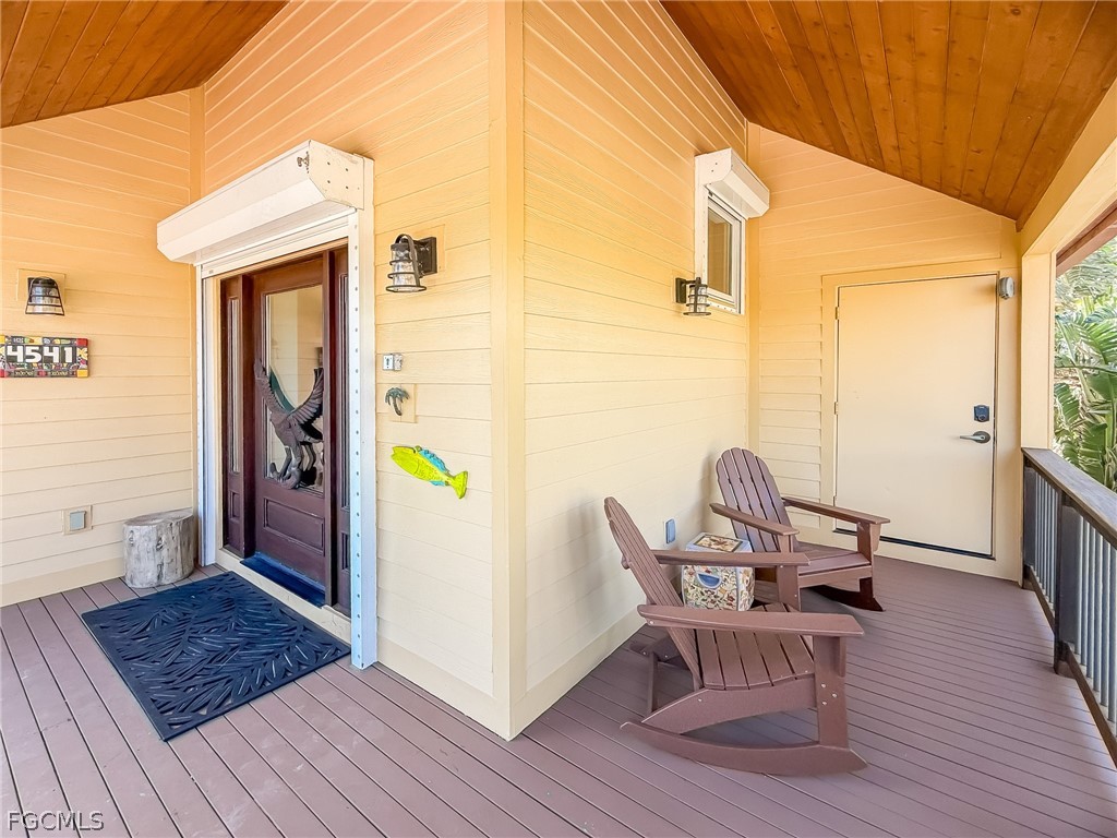 4541 Conch Shell Dr Property Photo 8