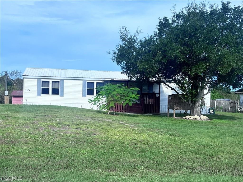 3704 Dustin DR Property Photo 1