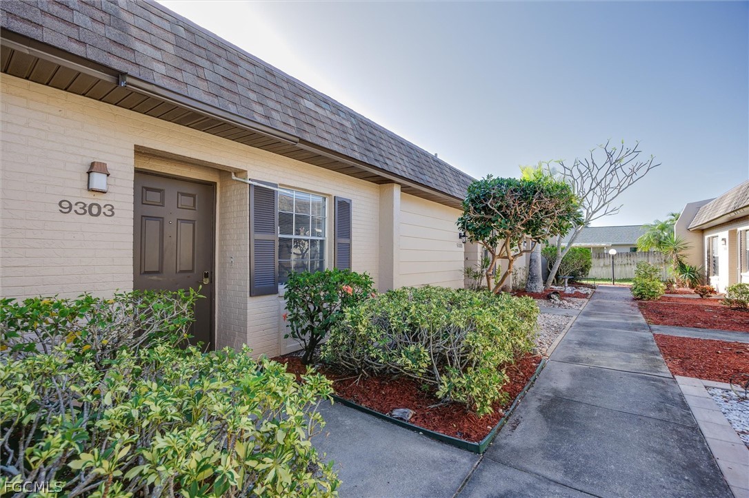 9303 Lennex Ln Property Photo 1