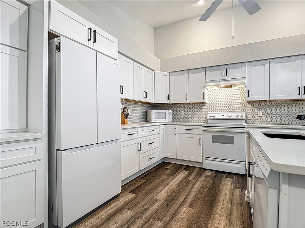 20698 Marathona Ct Property Photo 17