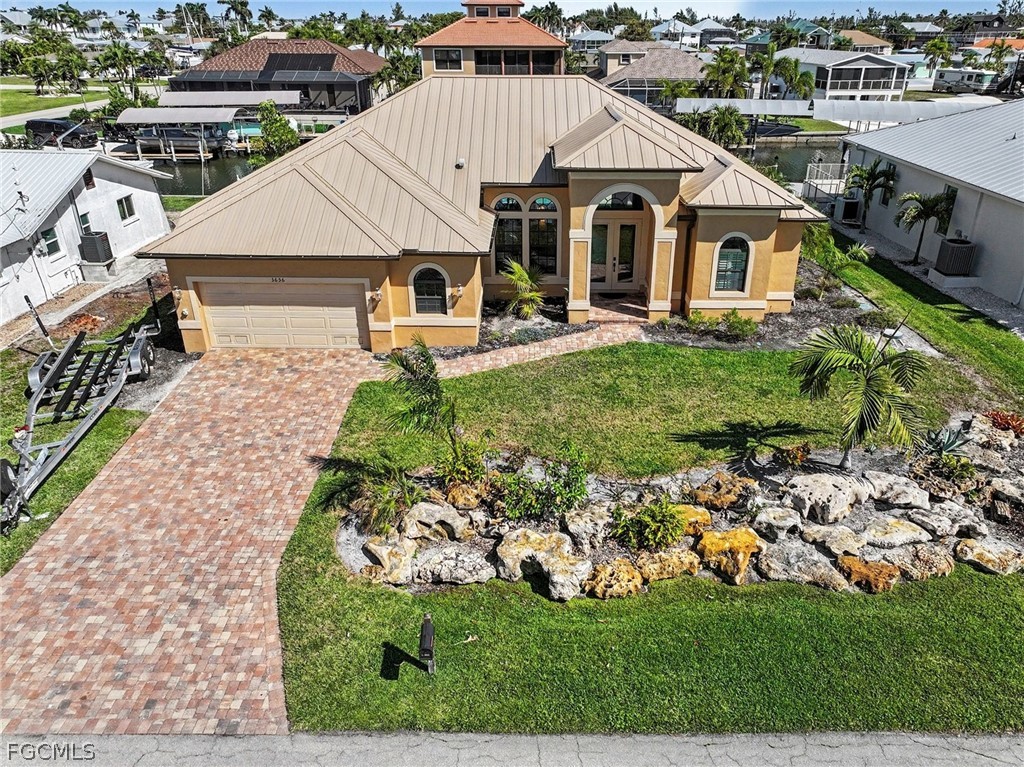 3656 Emerald Ave Property Photo 1