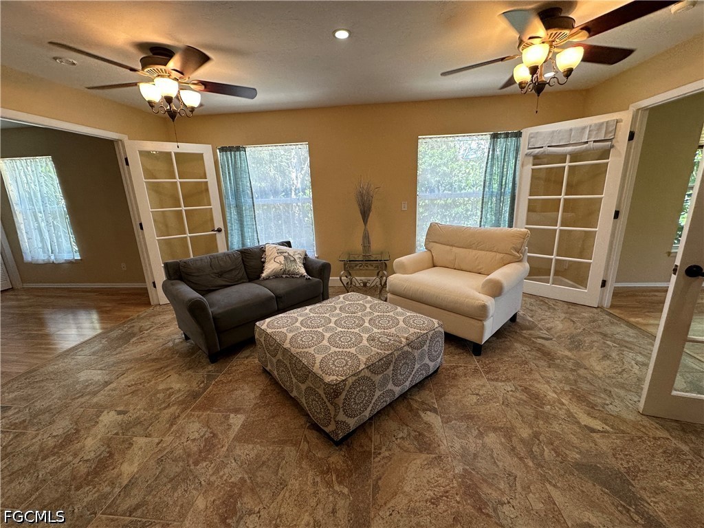 1813 Long Point Ln Property Photo 15
