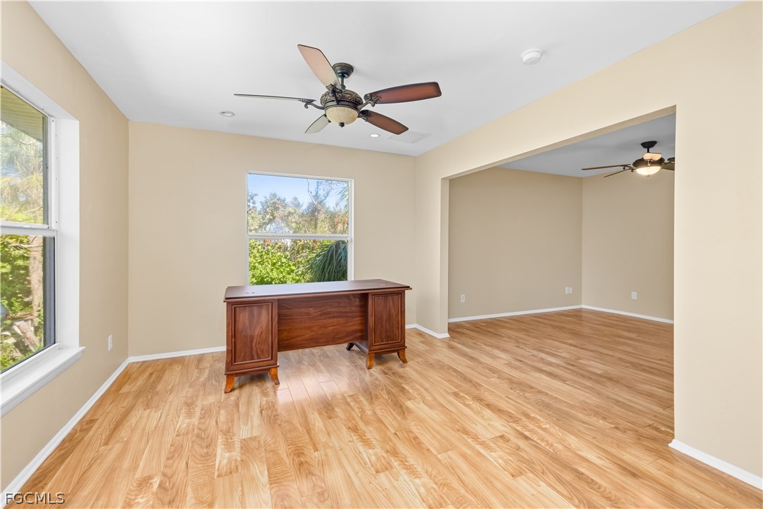 1813 Long Point Ln Property Photo 30
