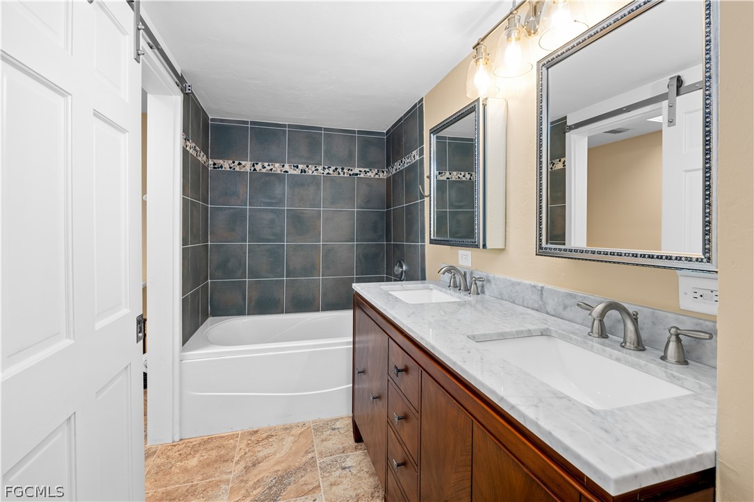1813 Long Point Ln Property Photo 38