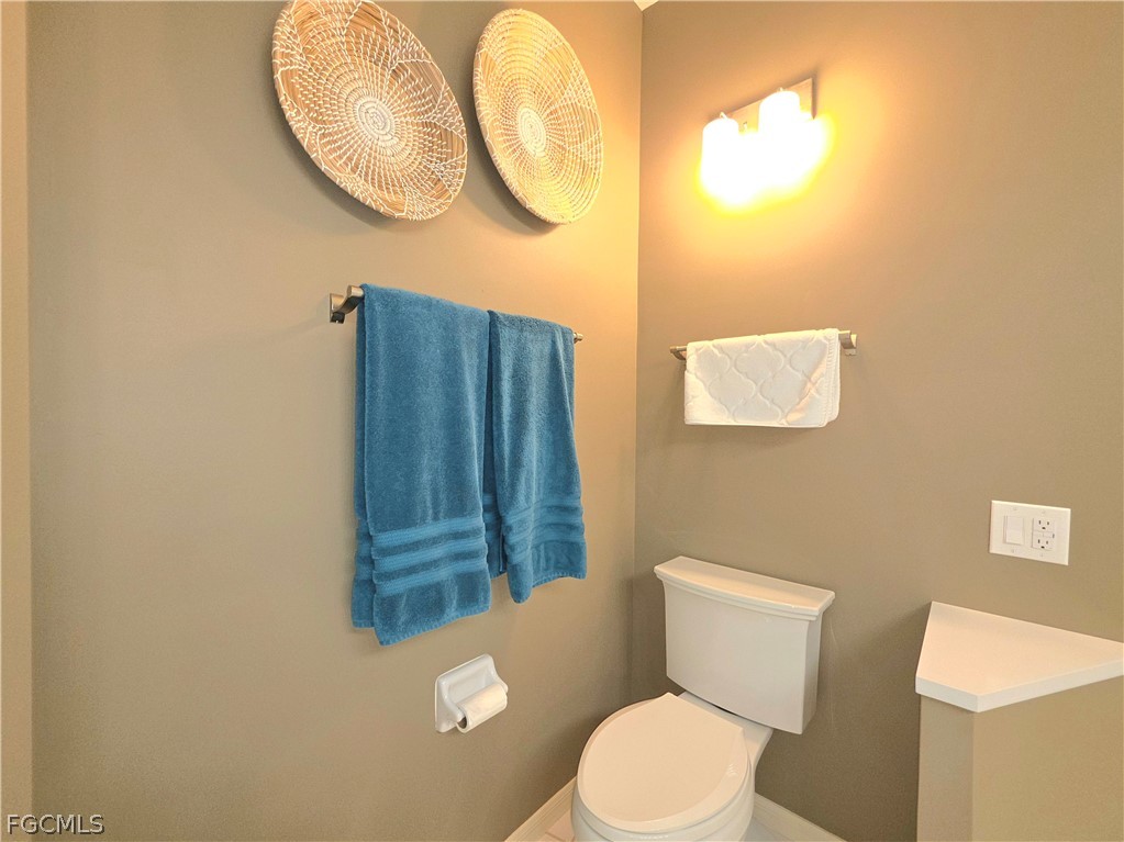 12070 Summergate Cir 201 Property Photo 22