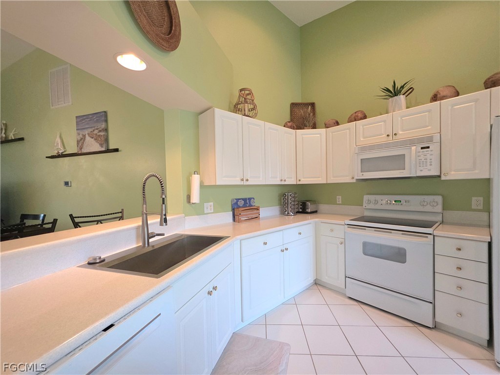 12070 Summergate Cir 201 Property Photo 28