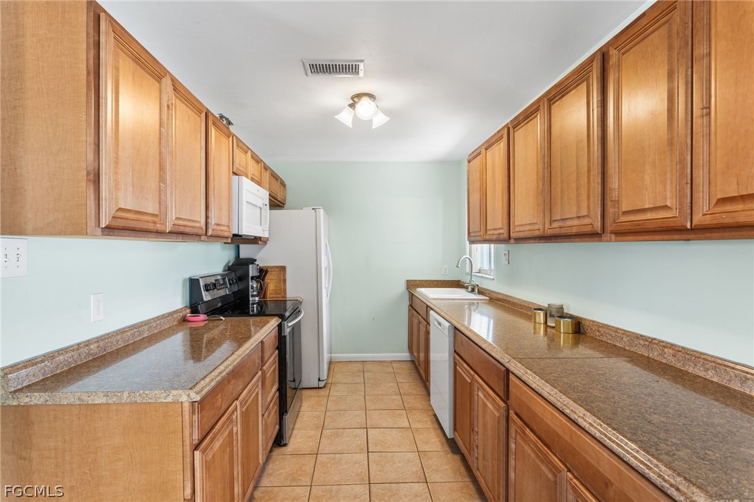 2803 W Cypress Ave Property Photo 10