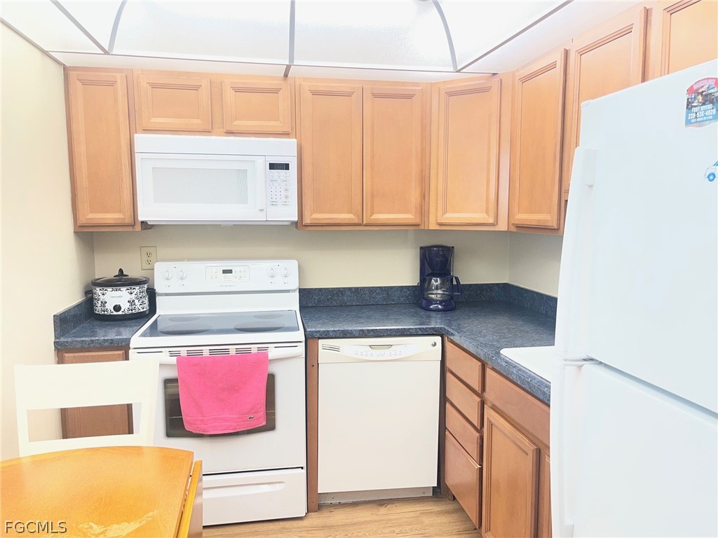 6220 Augusta DR 301 Property Photo 1