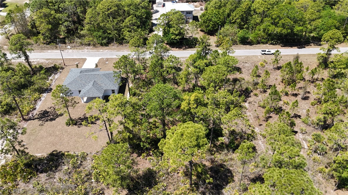 904 Clark Ave Property Photo 3