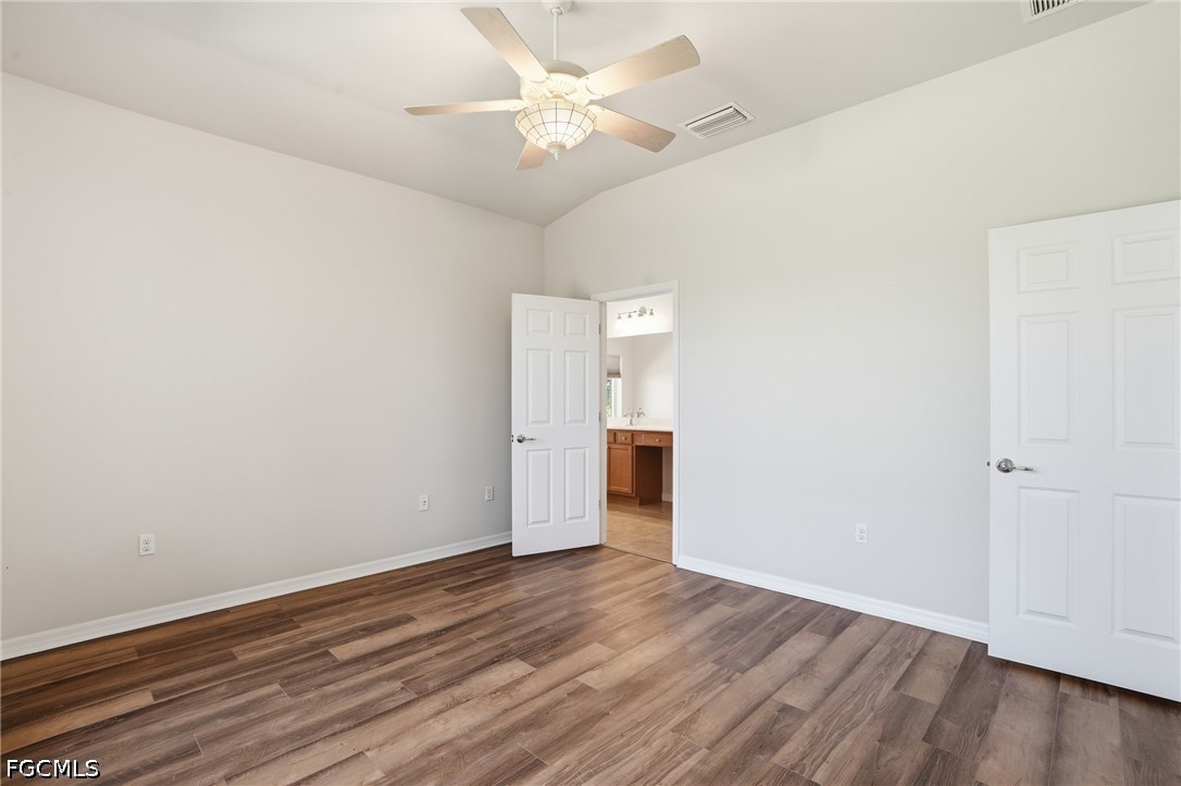 2457 Sutherland Ct Property Photo 11