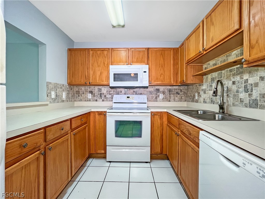 2608/2610 Haviland Ave S Property Photo 4