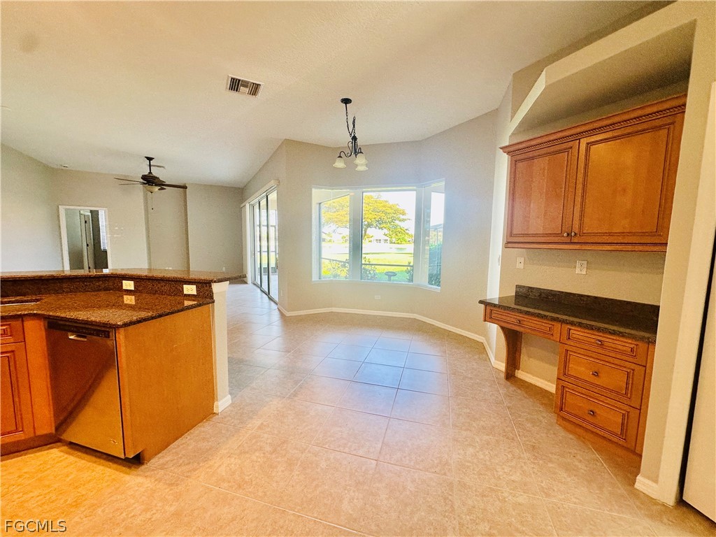 12469 Pebble Stone Ct Property Photo 6