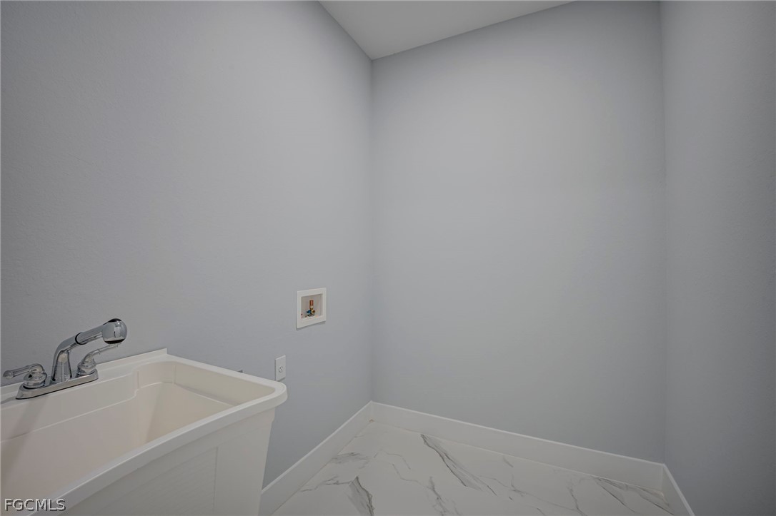 872 Spaulding St E Property Photo 25
