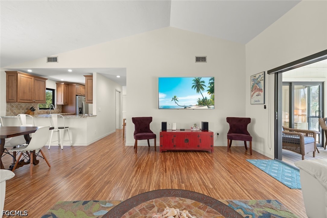 4339 Gulf Pines Dr Property Photo 10