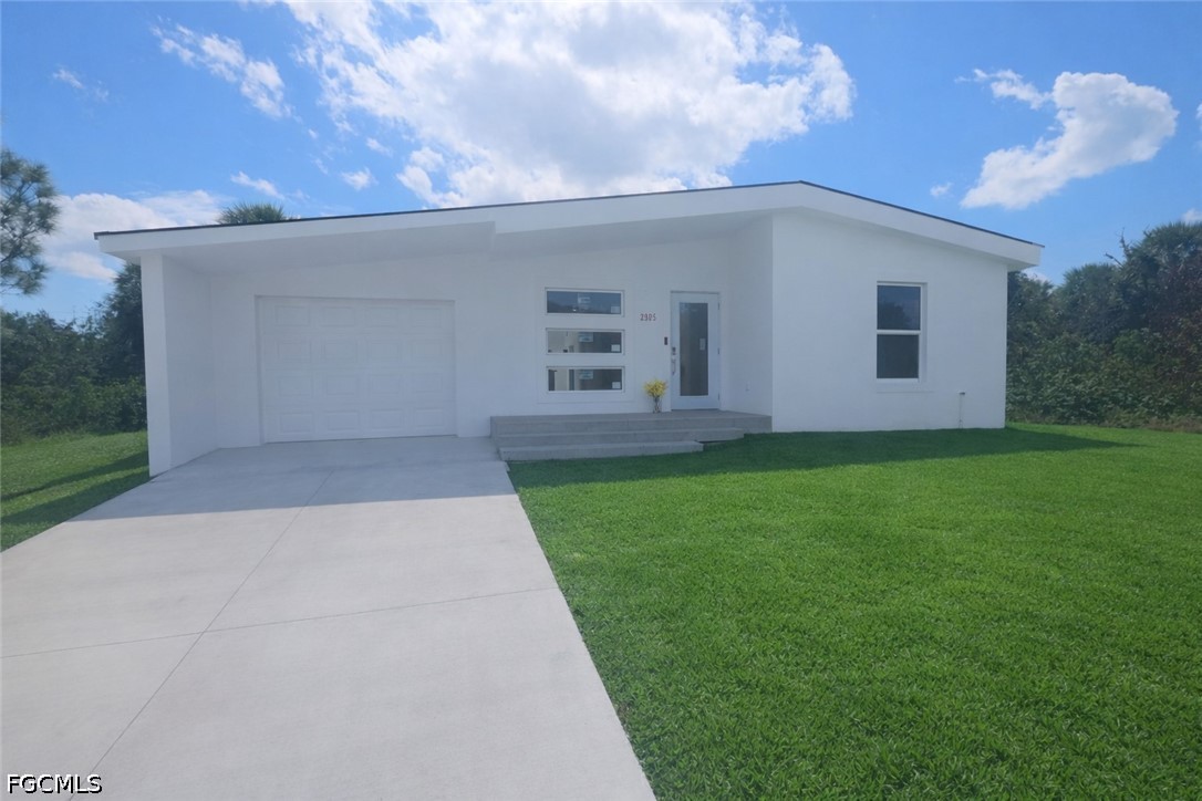 2905 26th ST W Property Photo 1
