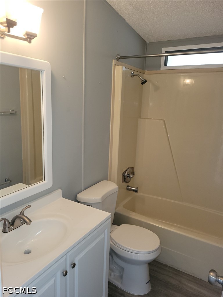 7151 Drum Dr Property Photo 5