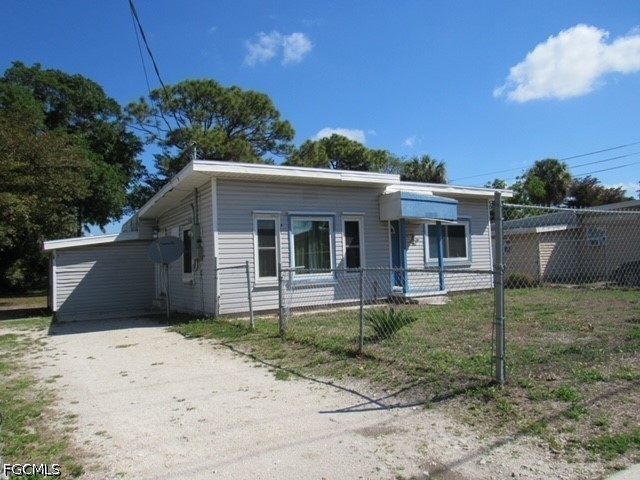2365 Canal St Property Photo 2