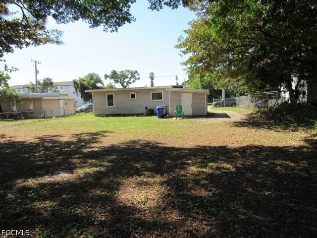2365 Canal St Property Photo 3